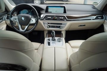BMW 730 - 11