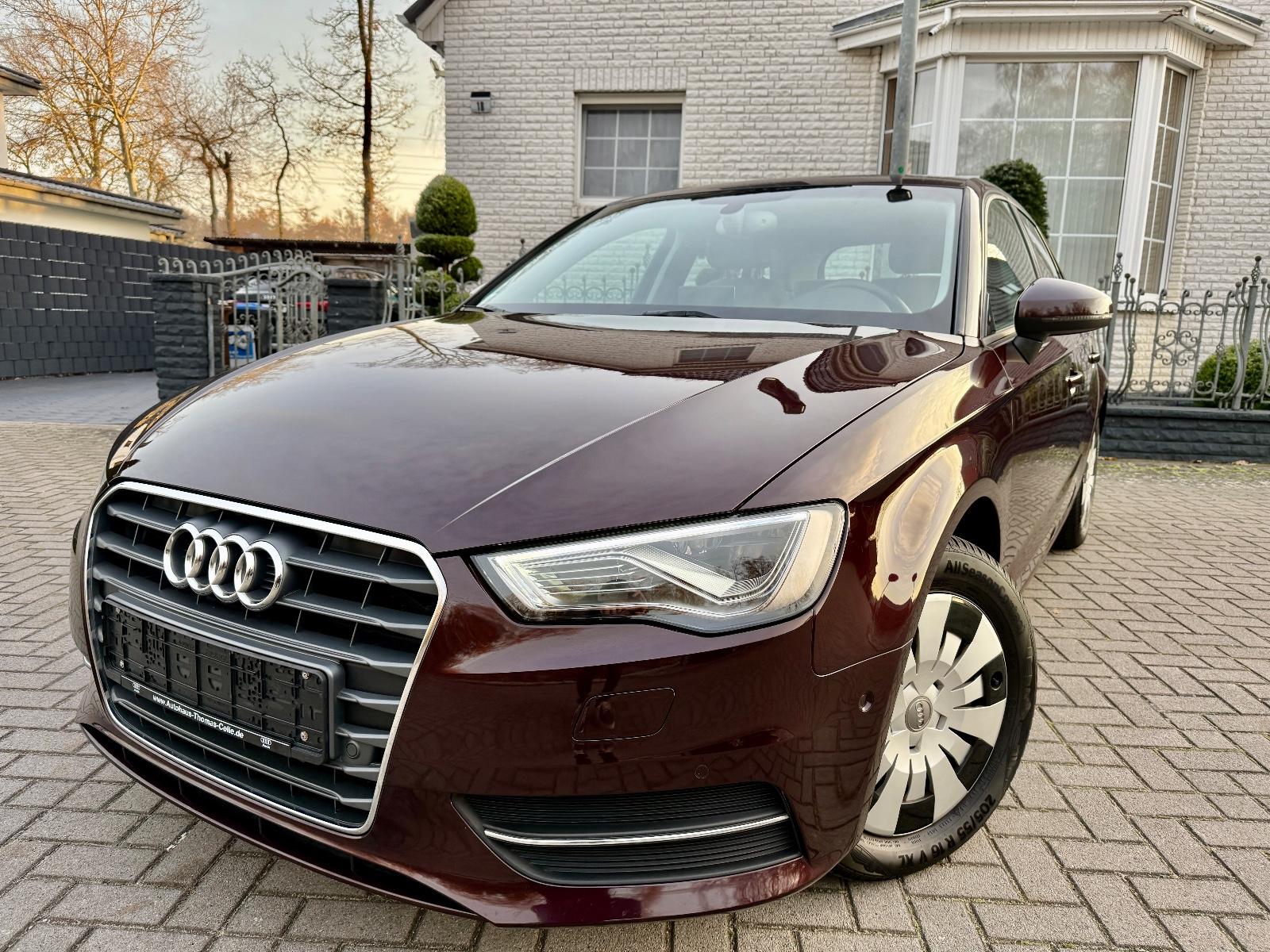 Audi A3 Sportback 2.0TDI NAVI KAMERA Parklenk LED AHK