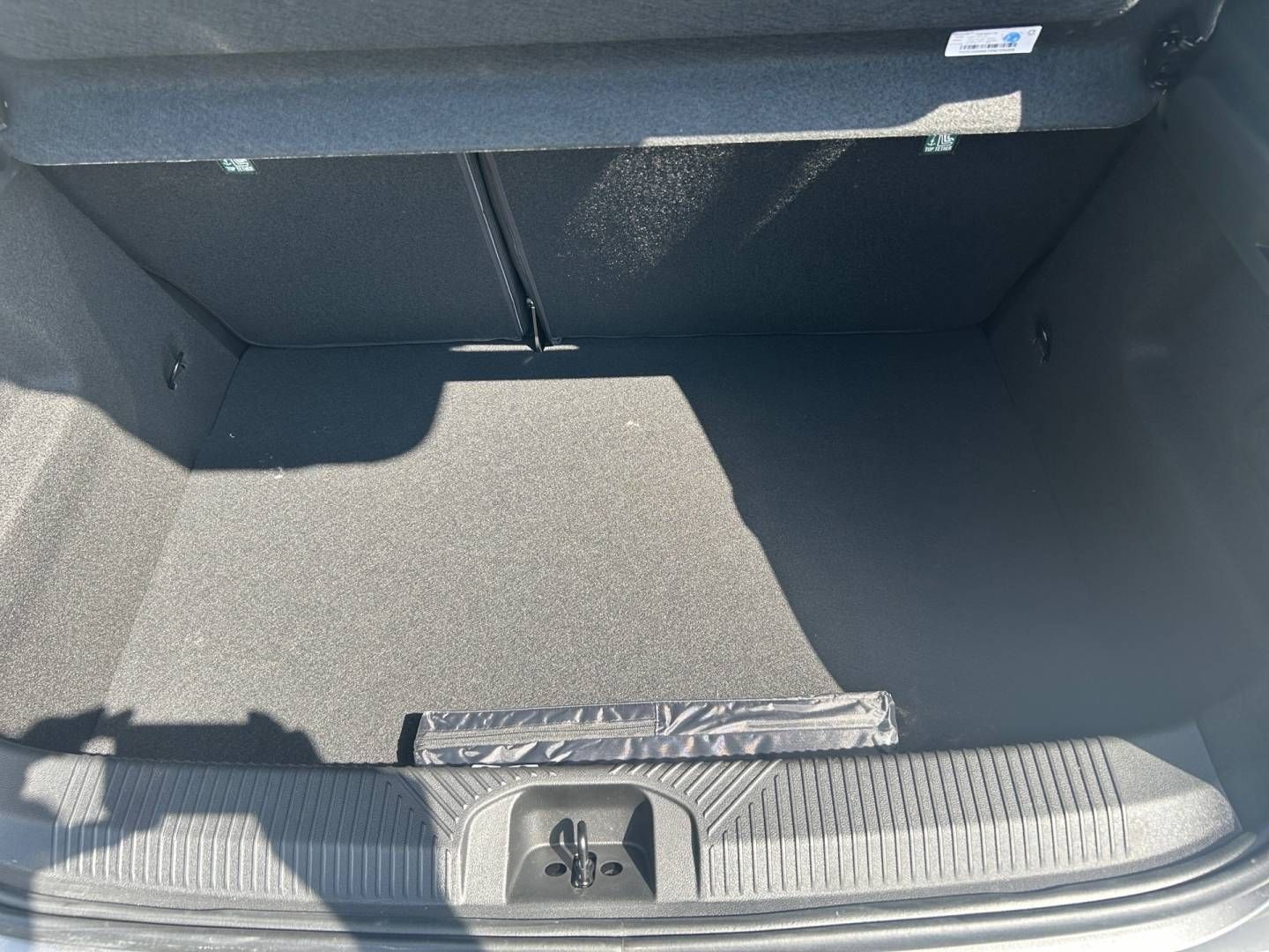 Fahrzeugabbildung Renault CLIO Techno Full Hybrid E-Tech 160