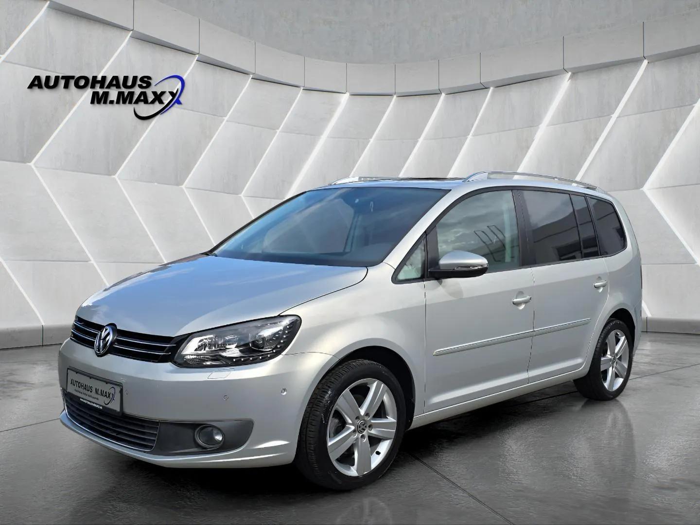 Volkswagen Touran Highline Alcantara Kamera Panorama LED