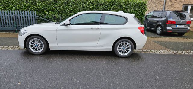 BMW 118 Baureihe 1 Lim. 3-trg. 118 d