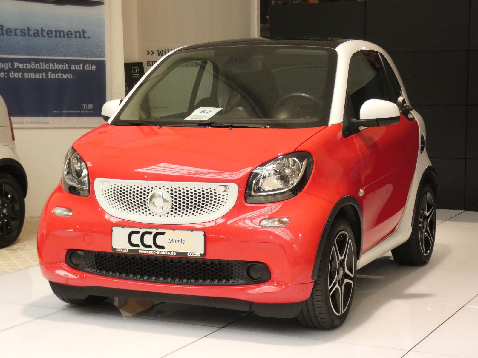 Smart fortwo 71PS Servo SHZ Klima Panorama elek. Fenst