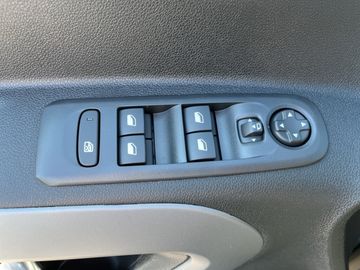 Citroën Berlingo 1.2 PureTech 110 Plus M +Kam.+PDC+SpurH