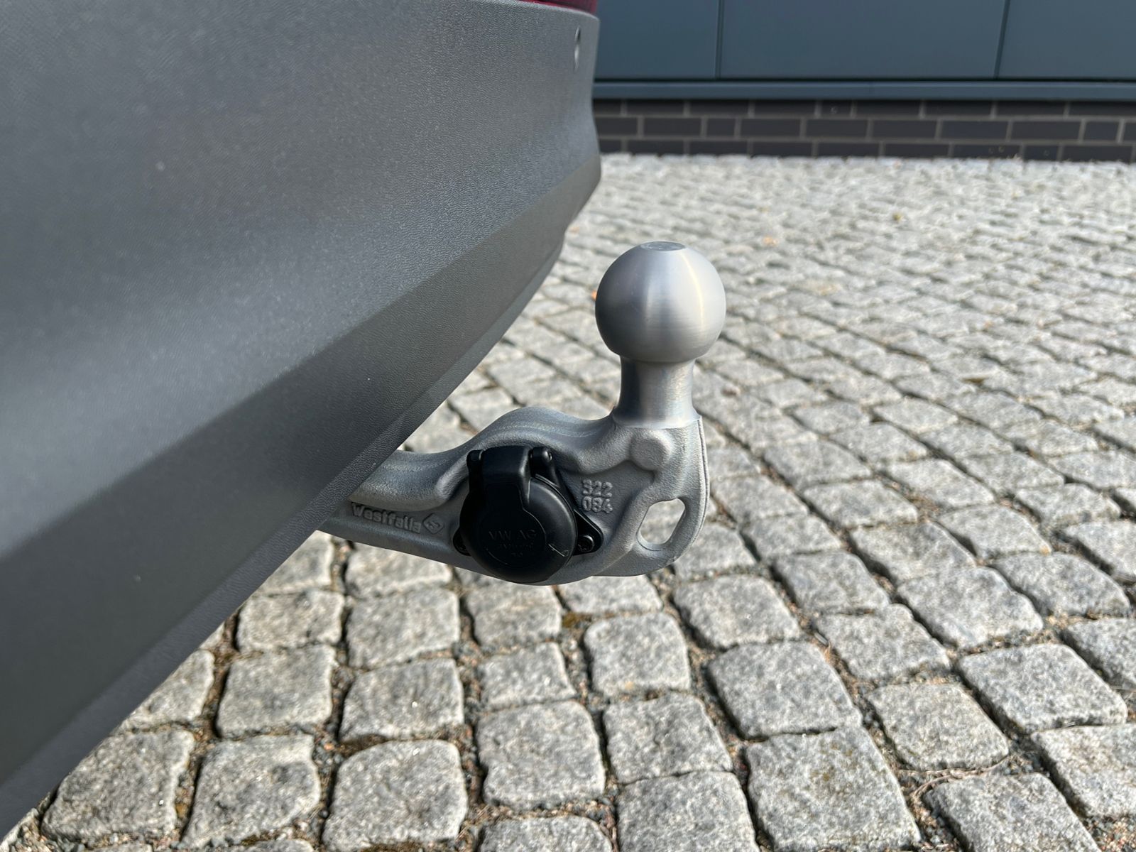 Fahrzeugabbildung Volkswagen Tiguan Elegance 1.5 eTSI DSG *AHK, IQ.Light, 18'