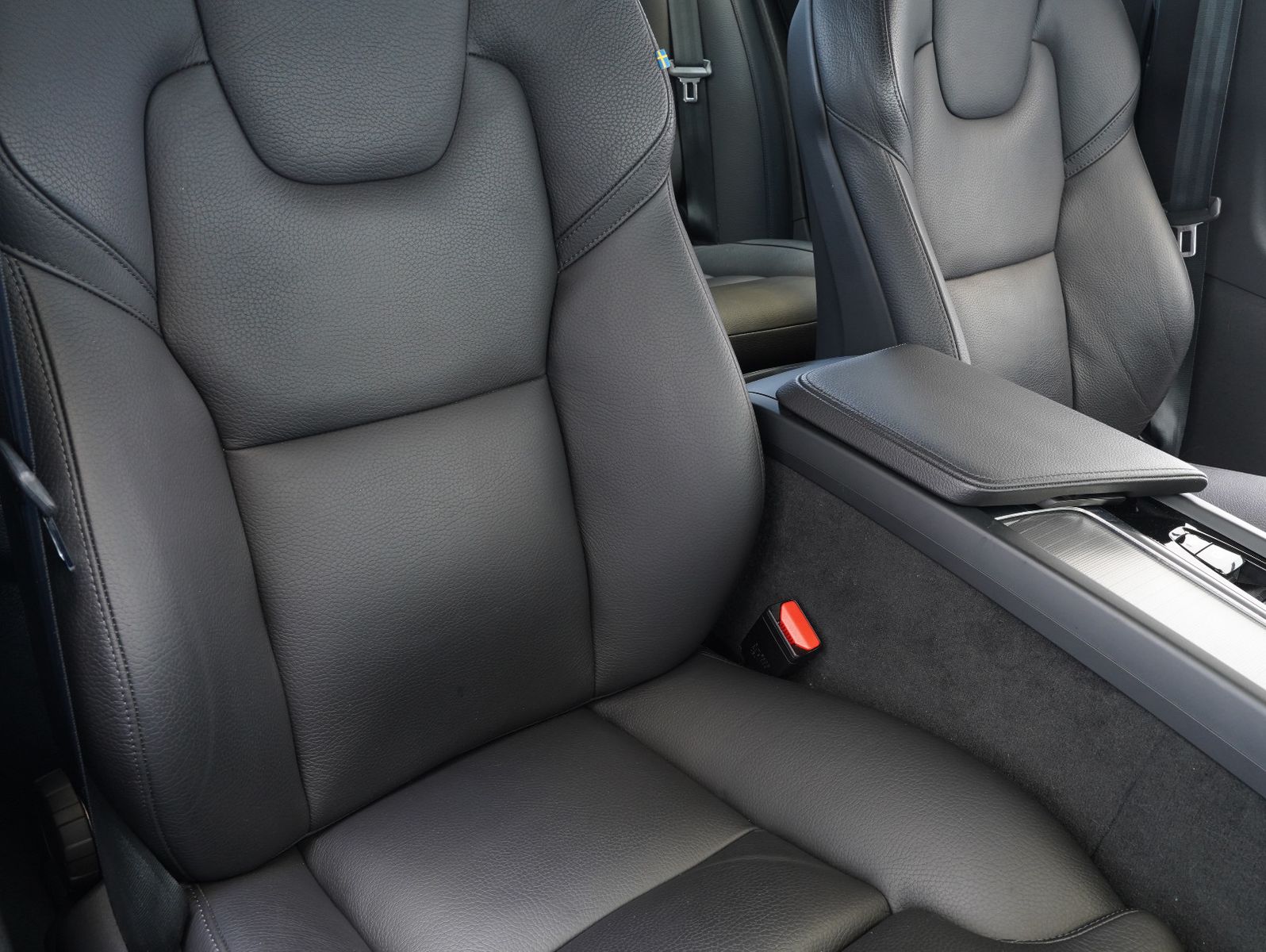 Fahrzeugabbildung Volvo V60 D4 AWD Inscription DAB/KAMERA/INTELLISAFE
