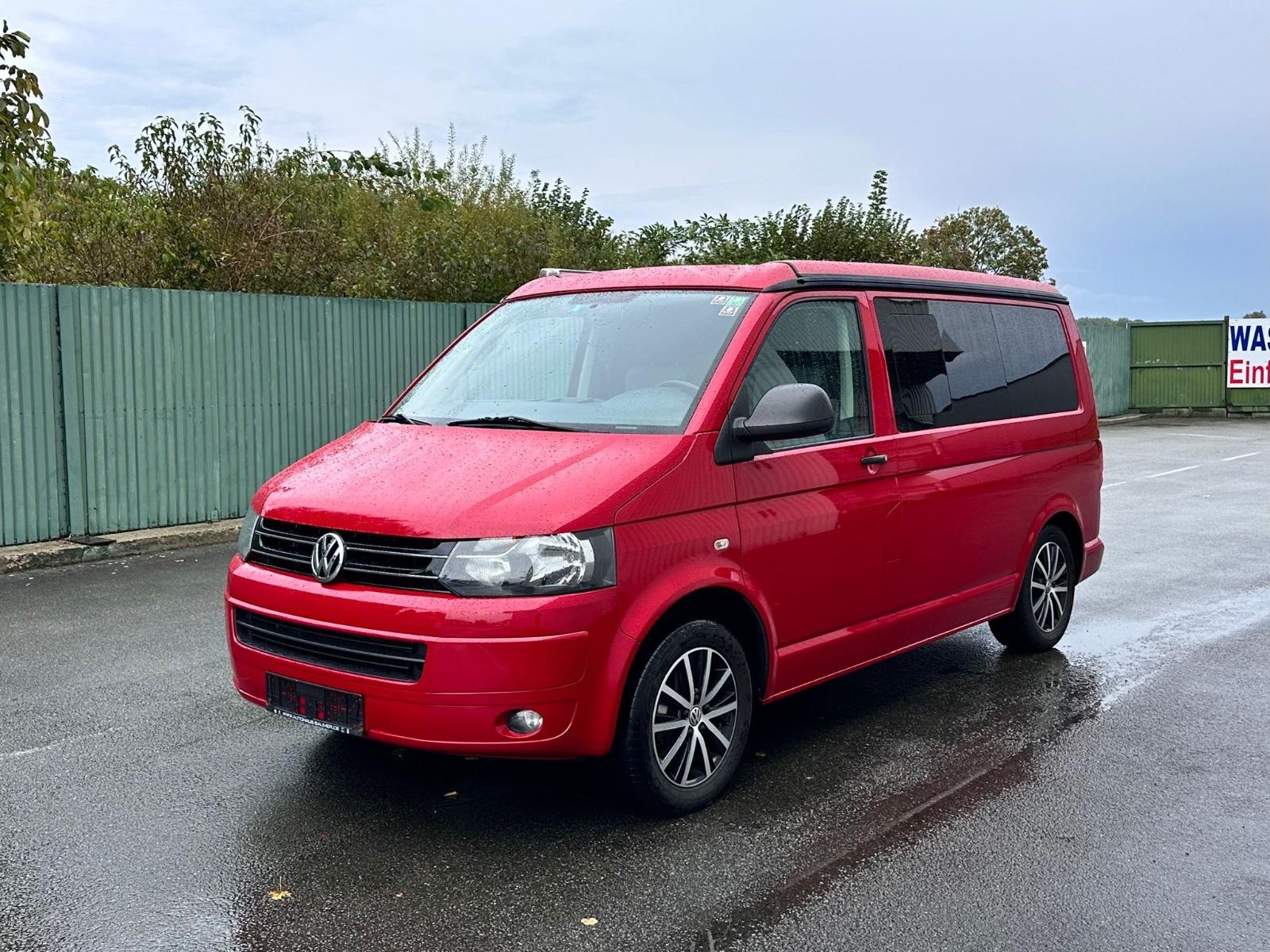 Volkswagen T5 California 2.0 TDI 180 ch DSG / Toit relevable / Chauffage auxiliaire / Store / Couchage