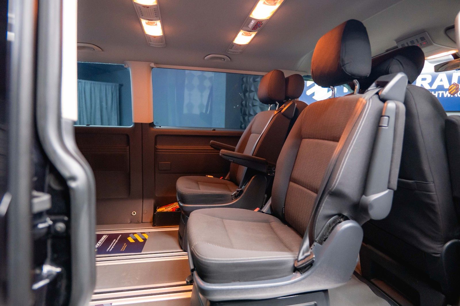 Fahrzeugabbildung Volkswagen T6 Multivan 2.0 TDI DSG Lang *ACC*CarPlay*DAB*