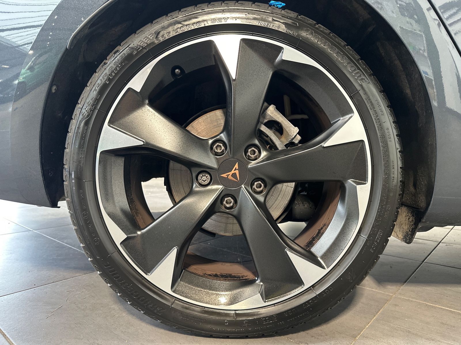 Fahrzeugabbildung CUPRA Leon Sportstourer 1.5 eTSI DSG NAV+LED+ACC+KAM