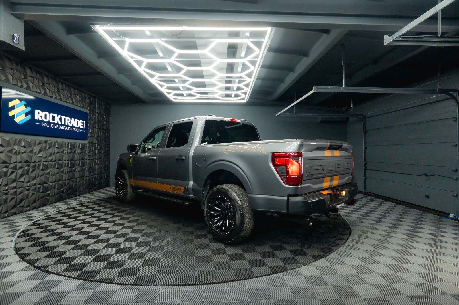 Fahrzeugabbildung Ford F150 5.0L V8 4x4 Offroad SuperCrew RAPTOR 19%