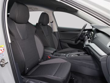 Skoda Octavia Combi Selection 2.0 TDI DSG AHK Kamera L