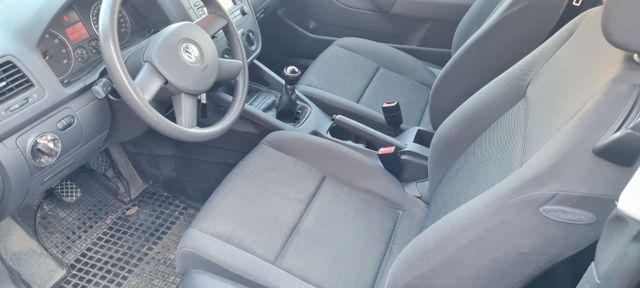 VW Golf V Lim. Trendline*KLIMA* Bild 5