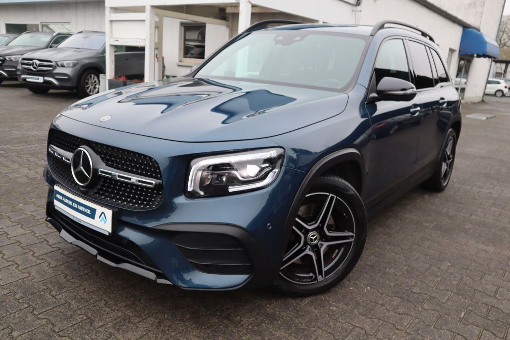 Mercedes-Benz GLB 220