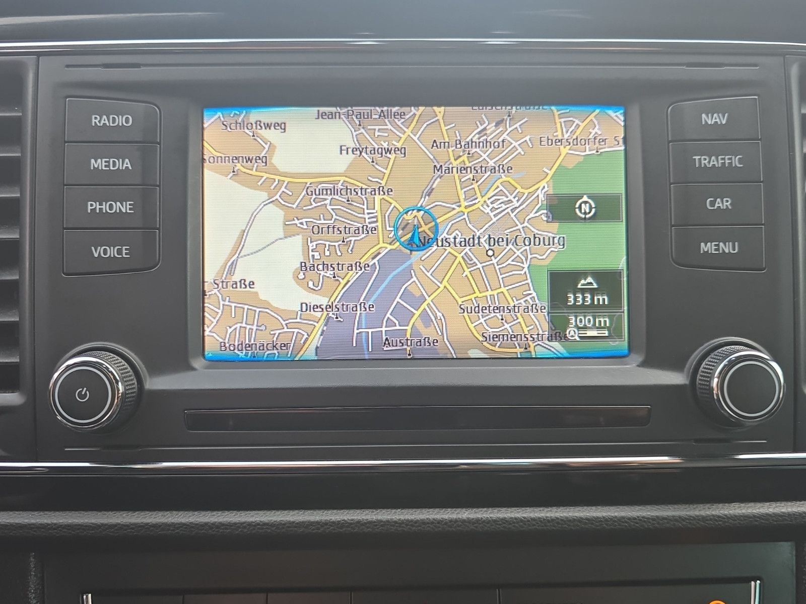 Fahrzeugabbildung SEAT Leon Style Diesel DSG-AUTOMATIK Temp PDC Klima