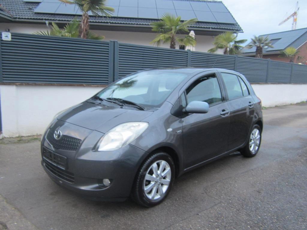 Toyota Yaris 1.4 Klima PDC Euro-4 TÜV 11/2027 Alufelgen