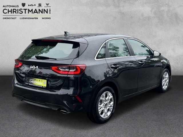 Fahrzeugabbildung Kia Ceed VISION 1.5 T-GDI DCT *KOMFORT-PLUS-PAKET*