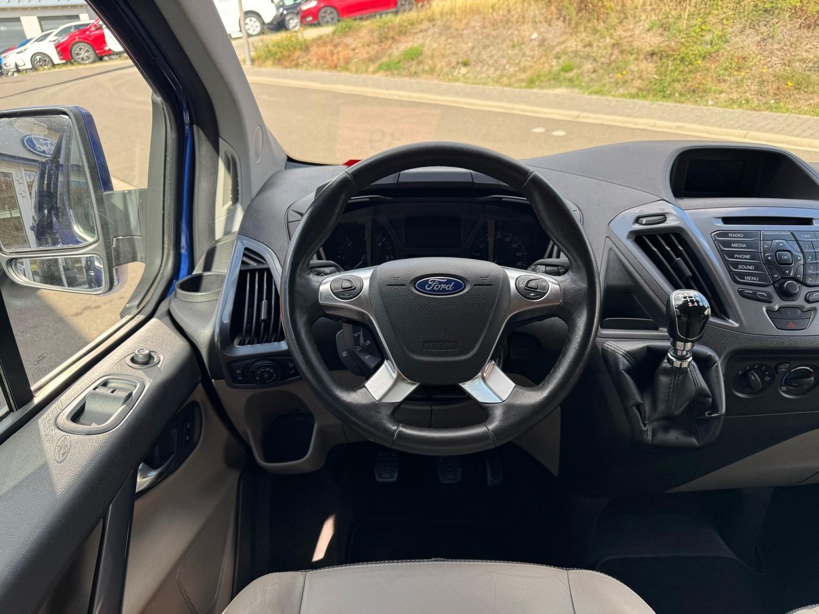 Ford Tourneo Custom Titanium L1