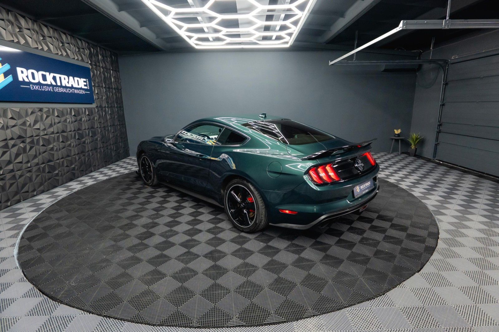 Fahrzeugabbildung Ford Mustang 5.0 V8 BULLITT 6-Gang RECARO Unfallfrei