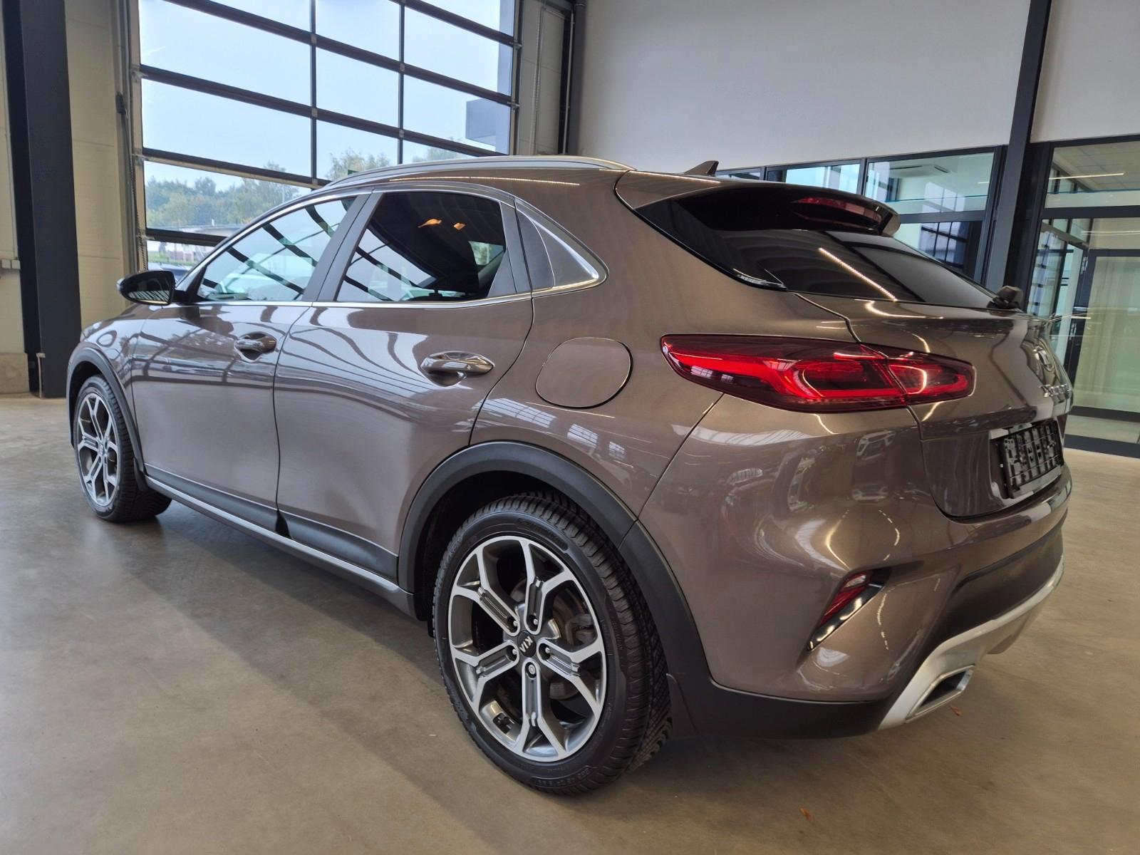 Kia XCEED AUT TEILLEDER NAVI SITZHZ CAMERA SPURPAKET