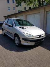 Peugeot 206 Automatik / 74.000Km - Peugeot Gebrauchtwagen von 2000