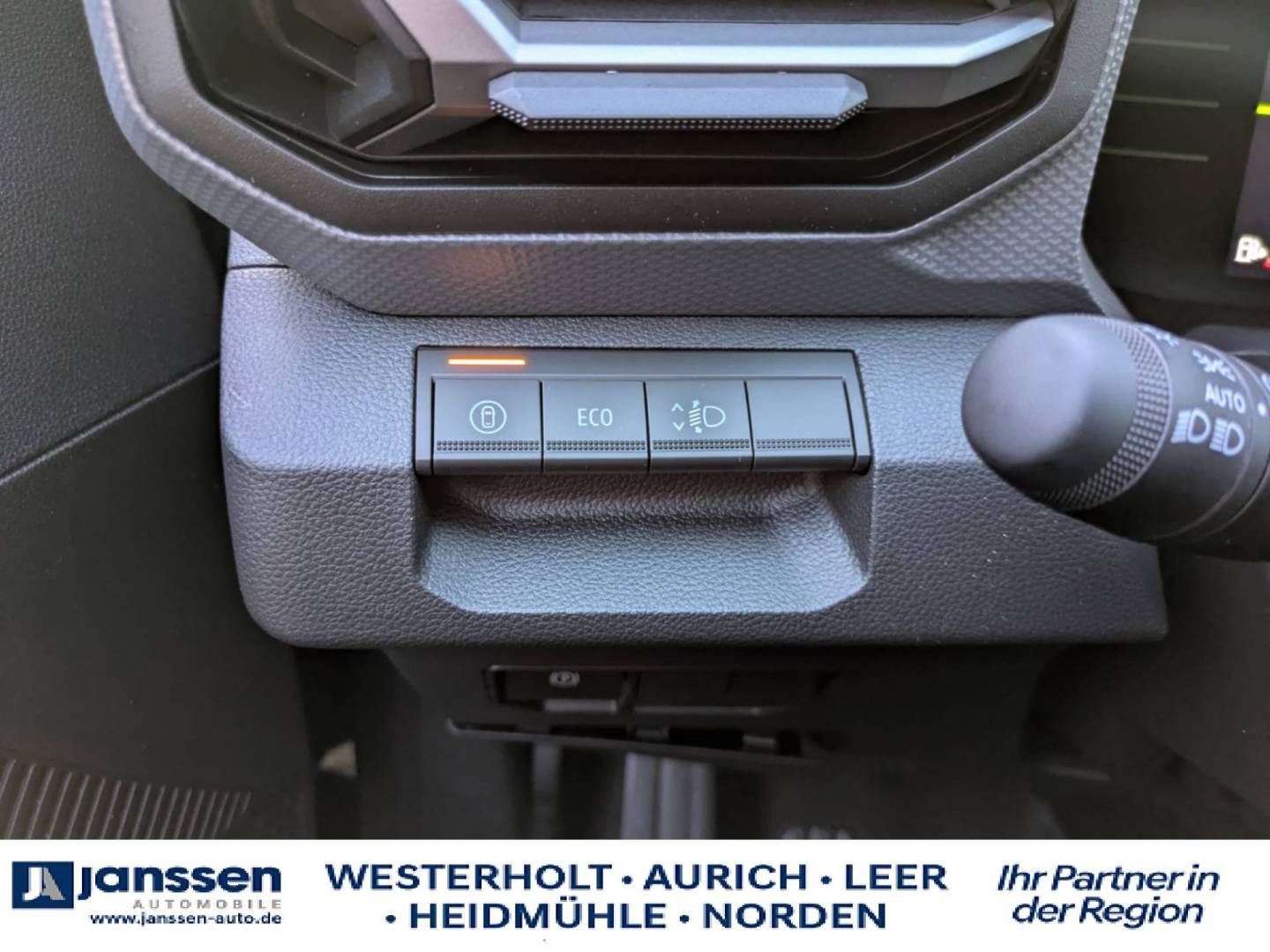 Fahrzeugabbildung Dacia Neuer Dacia Duster Journey mild hybrid 140