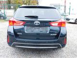 Toyota Auris Touring Sports Executive - Toyota Auris in Duisburg