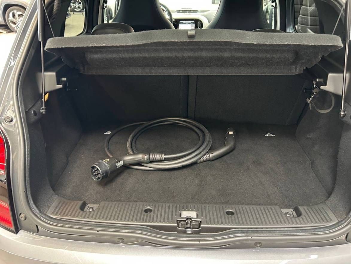 Fahrzeugabbildung Renault TWINGO E-TECH 100% el. VIBES