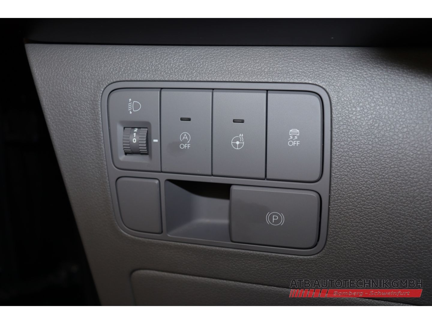 Fahrzeugabbildung Hyundai STARIA Signature 7-Sitzer 2.2 CRDi 7-Sitzer AHK