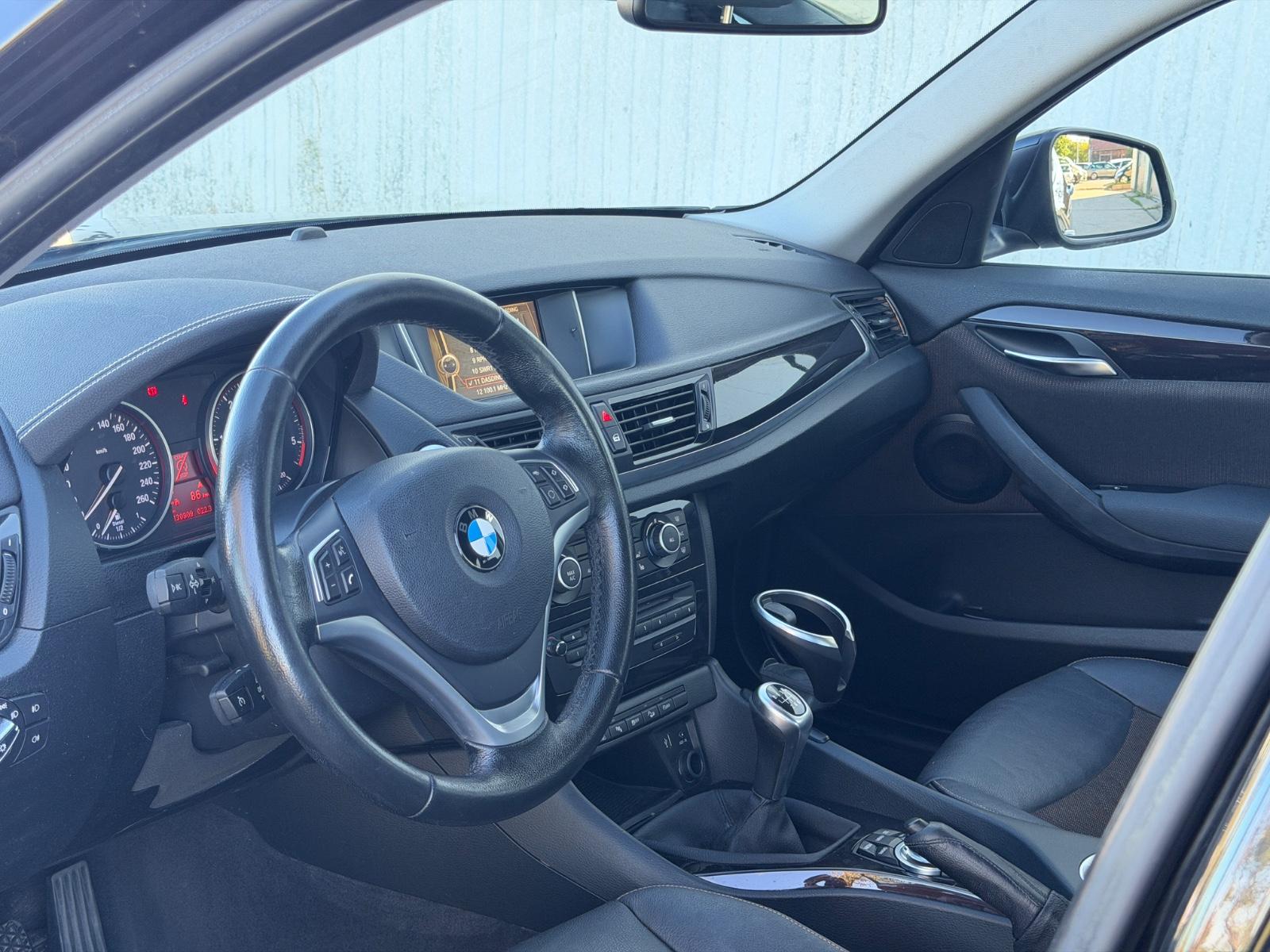 BMW X1 xDrive18d 143 ch • xLine • 4x4 • Bi-Xénon • GPS • Sièges chauffants