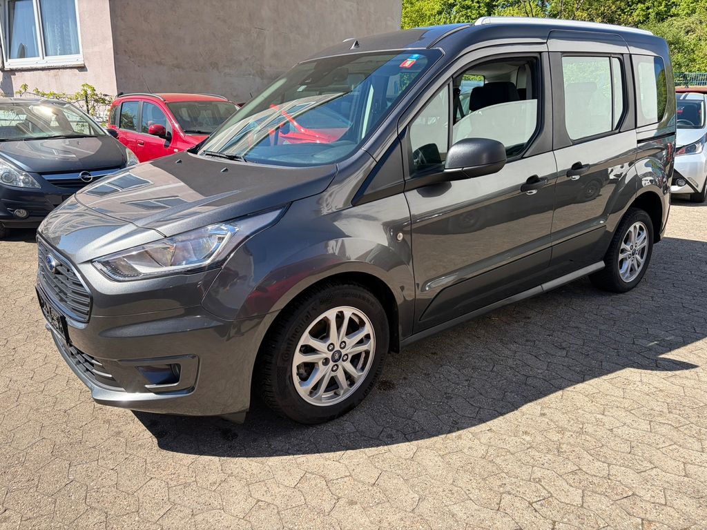 Image of Ford Tourneo