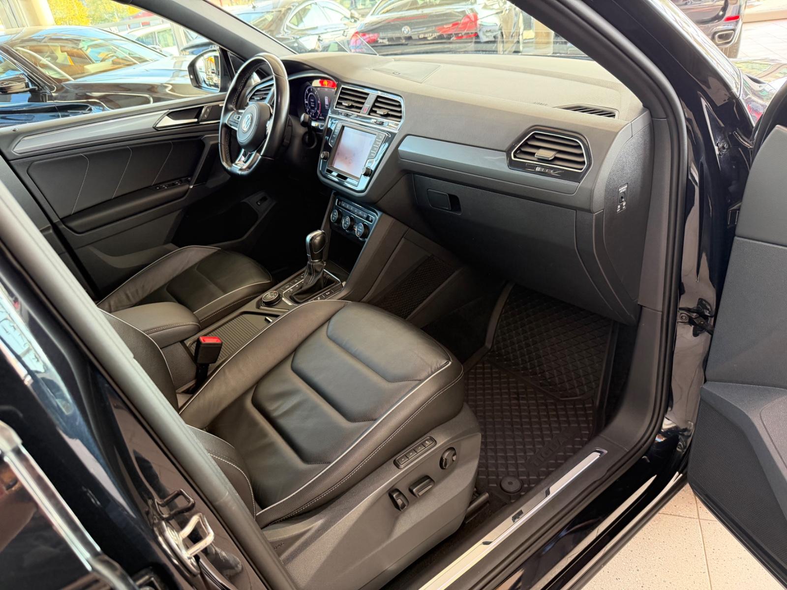 Volkswagen Tiguan 2.0TDI DSG 4M R-Line LED ACC PANO VIRTUA