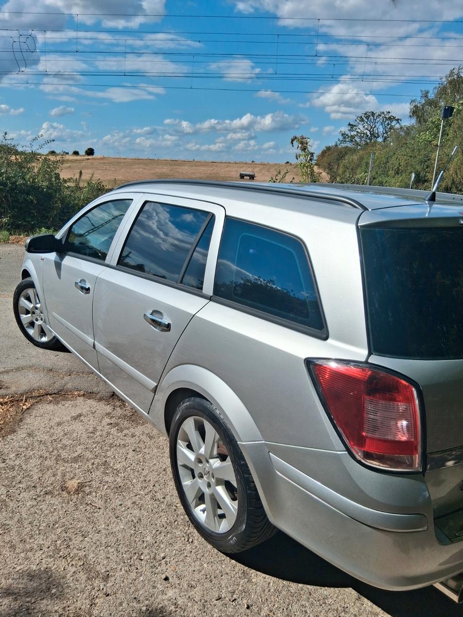 Opel Astra 2009 — photo 6