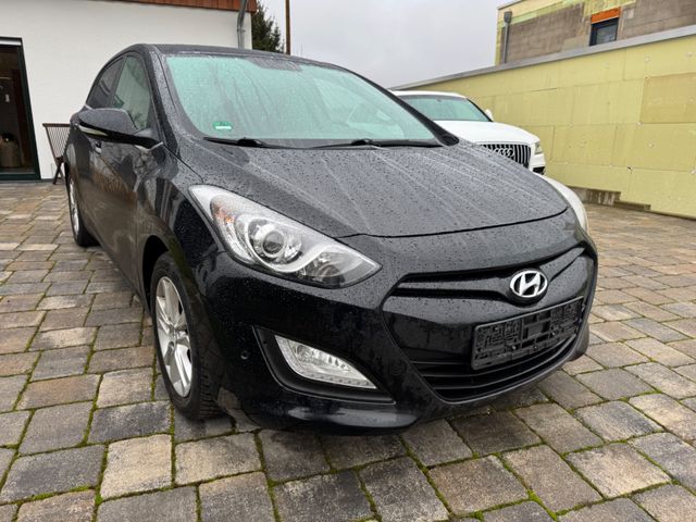 Hyundai i30 Trend 1.4 Klima Scheckheftgepflegt