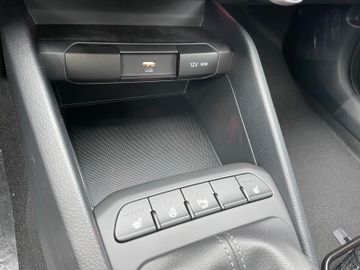 Fahrzeugabbildung Kia Rio Edition 7, Sitzheizung, PDC, DAB