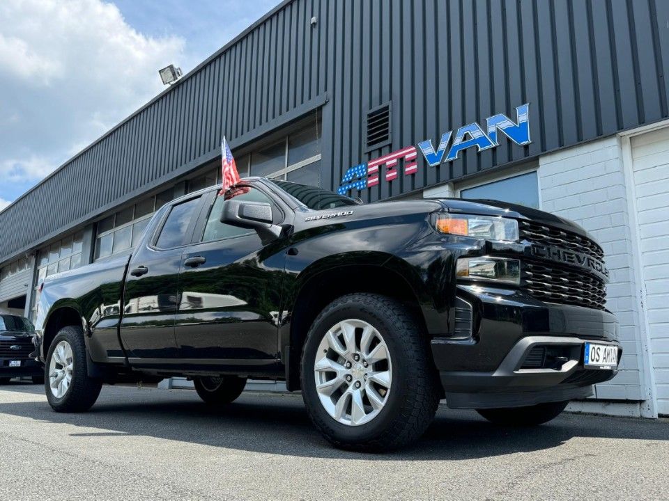 Fahrzeugabbildung Chevrolet Silverado K1500 4x4 6 Sitzer LongBed MwSt.