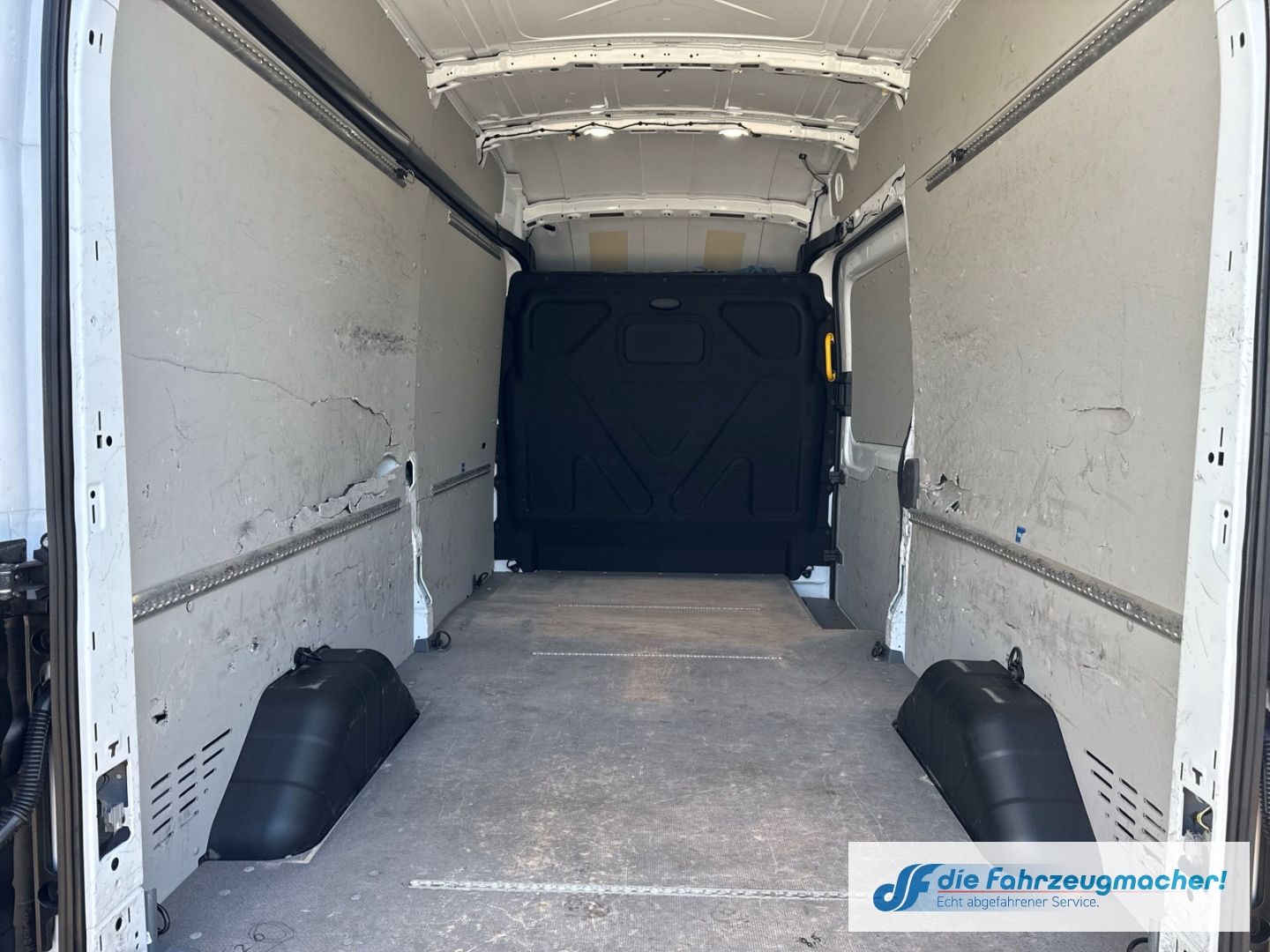 Fahrzeugabbildung Ford Transit Kasten E 350 L3 Trend 89kwh* 360 Kamera