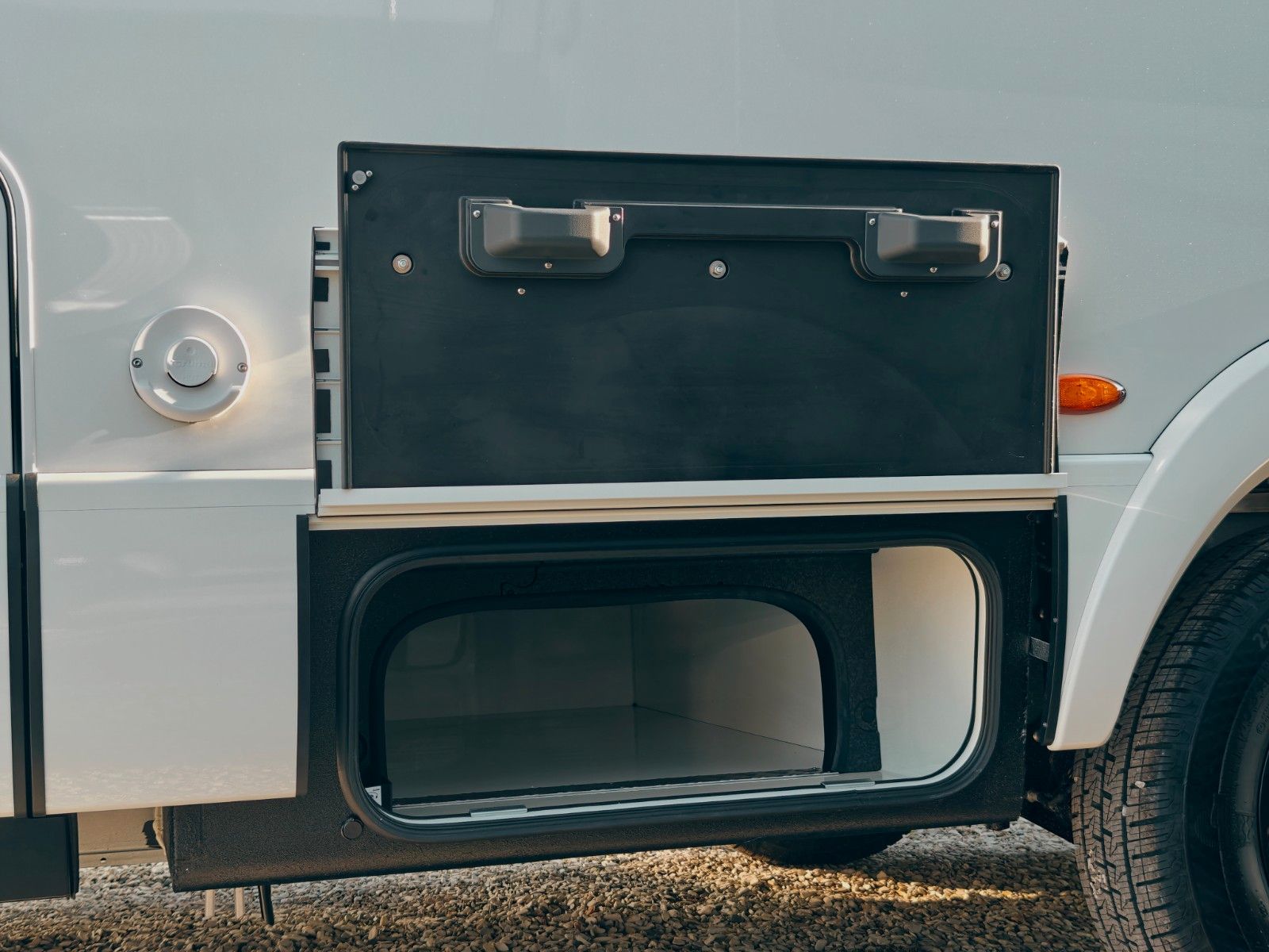 Fahrzeugabbildung HYMER / ERIBA / HYMERCAR B-KLASSE MC I 680 PREMIUM - NEU! MODELL 2025