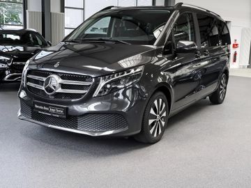 Mercedes V 220 - 8