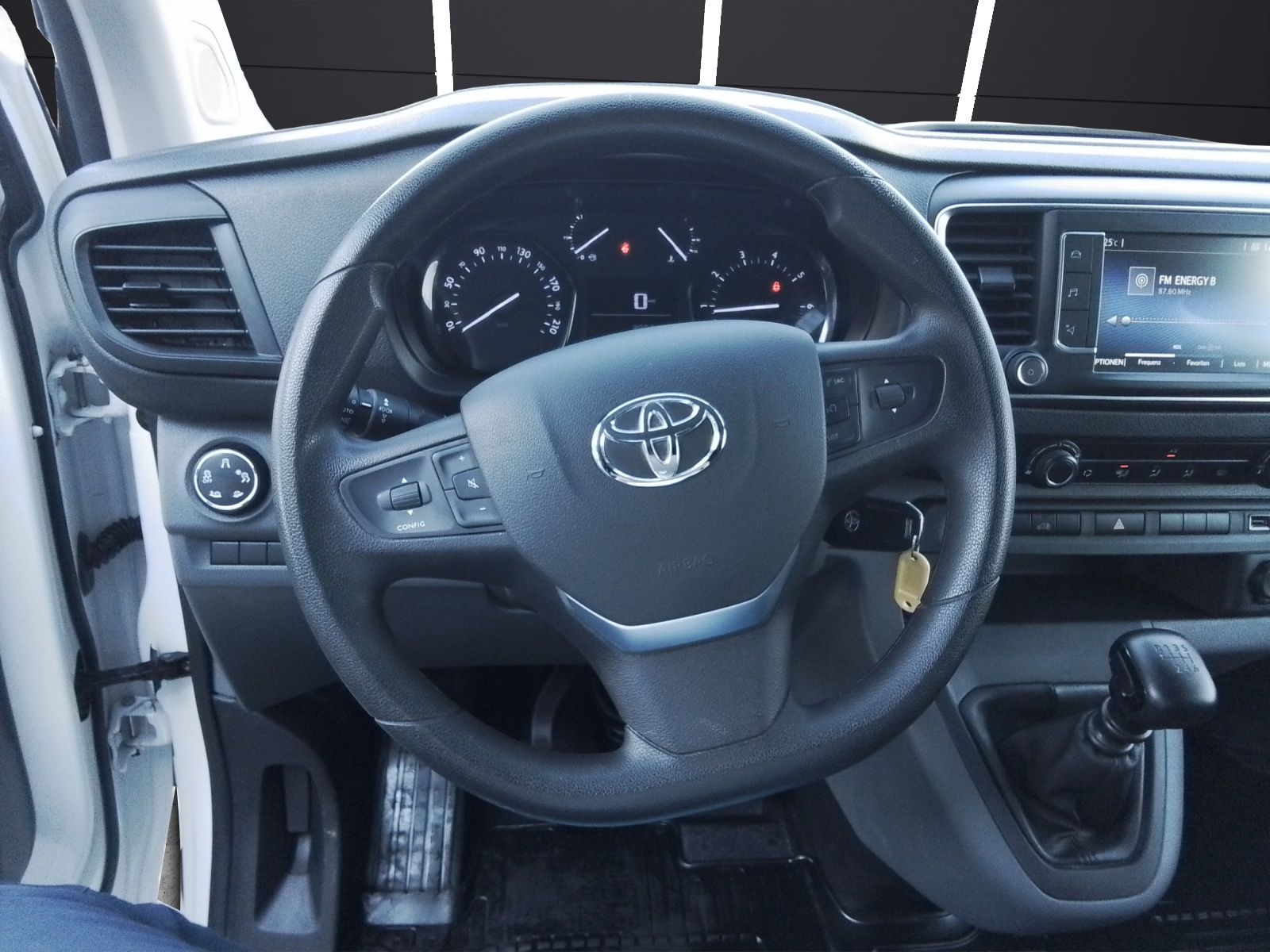 Fahrzeugabbildung Toyota Proace L2 Kasten Comfort Kamera Navi Klima