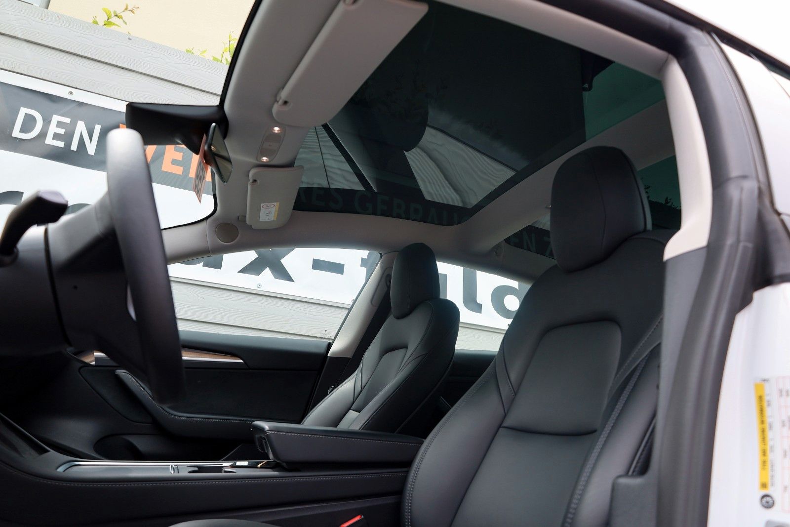 Fahrzeugabbildung Tesla Model 3 Long Range Dual AWD Leder,Navi,LED,Panor