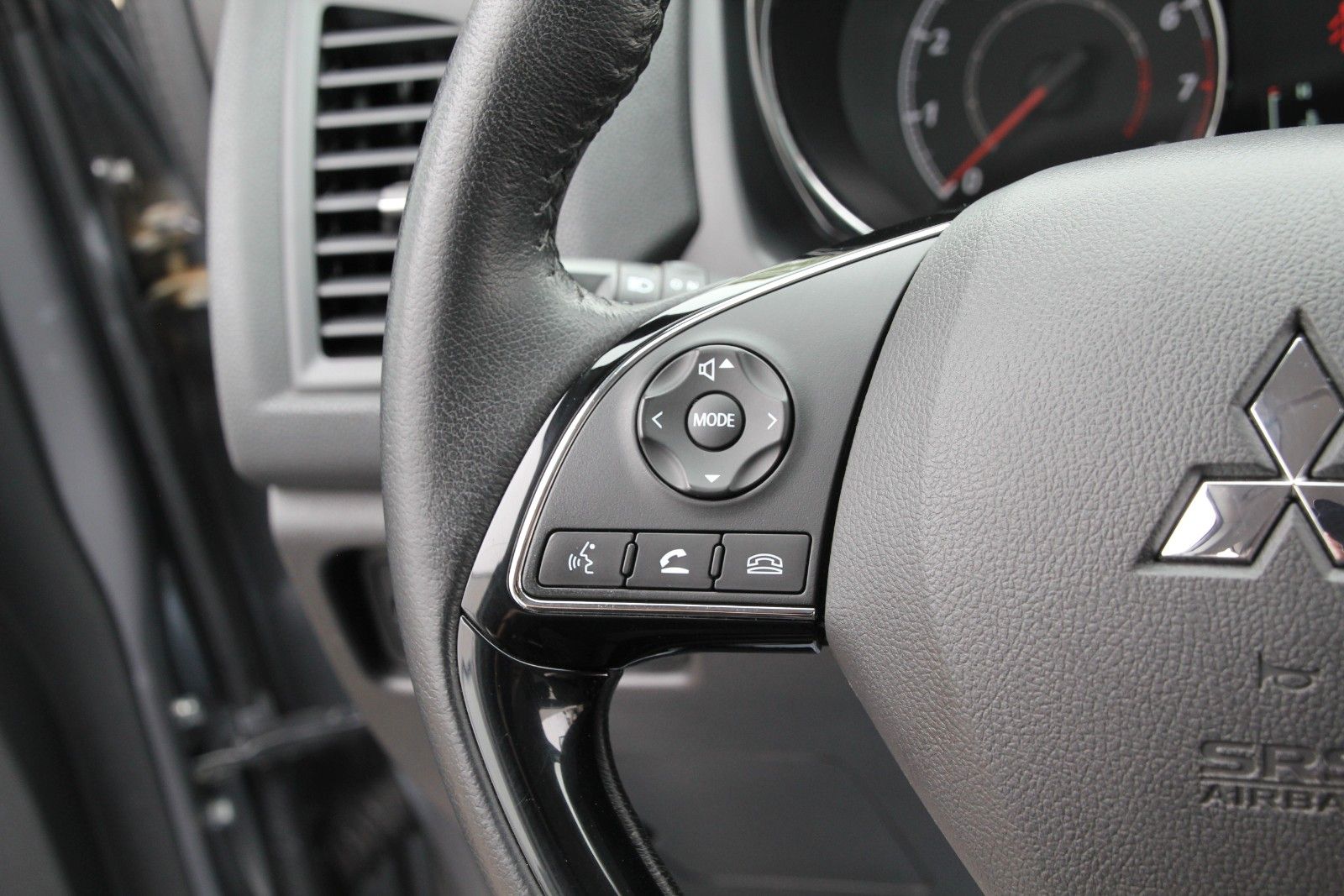 Fahrzeugabbildung Mitsubishi ASX Diamant Edition 2WD