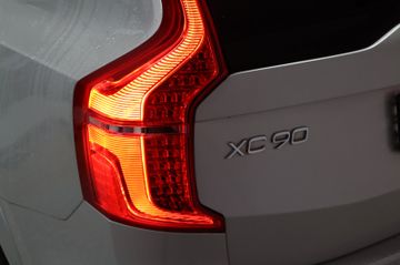 Volvo XC 90 2.0D R Design AWD Pano 7-Sitze