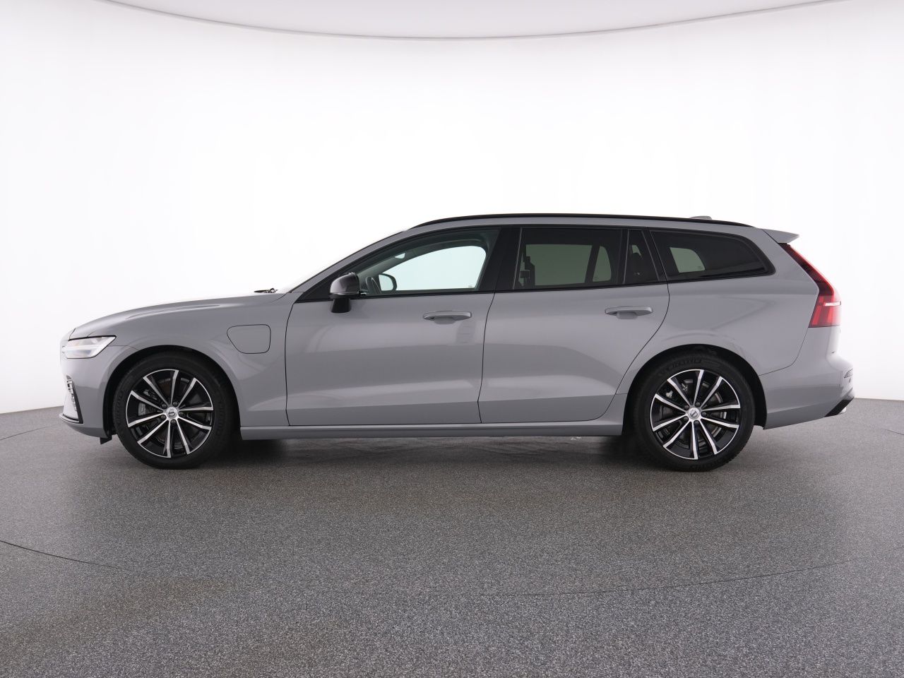 Volvo V60 T8 Recharge Plus Dark+AHK+WINTERPAK+LM18 foto 11