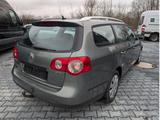 Volkswagen Passat Variant 2.0 TDI *Navi*AHK*GEWERBE/EXPORT - Volkswagen Passat Variant aus 2005