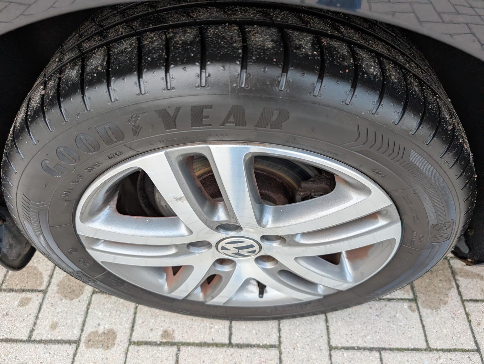 Volkswagen Golf 2011 — photo 27