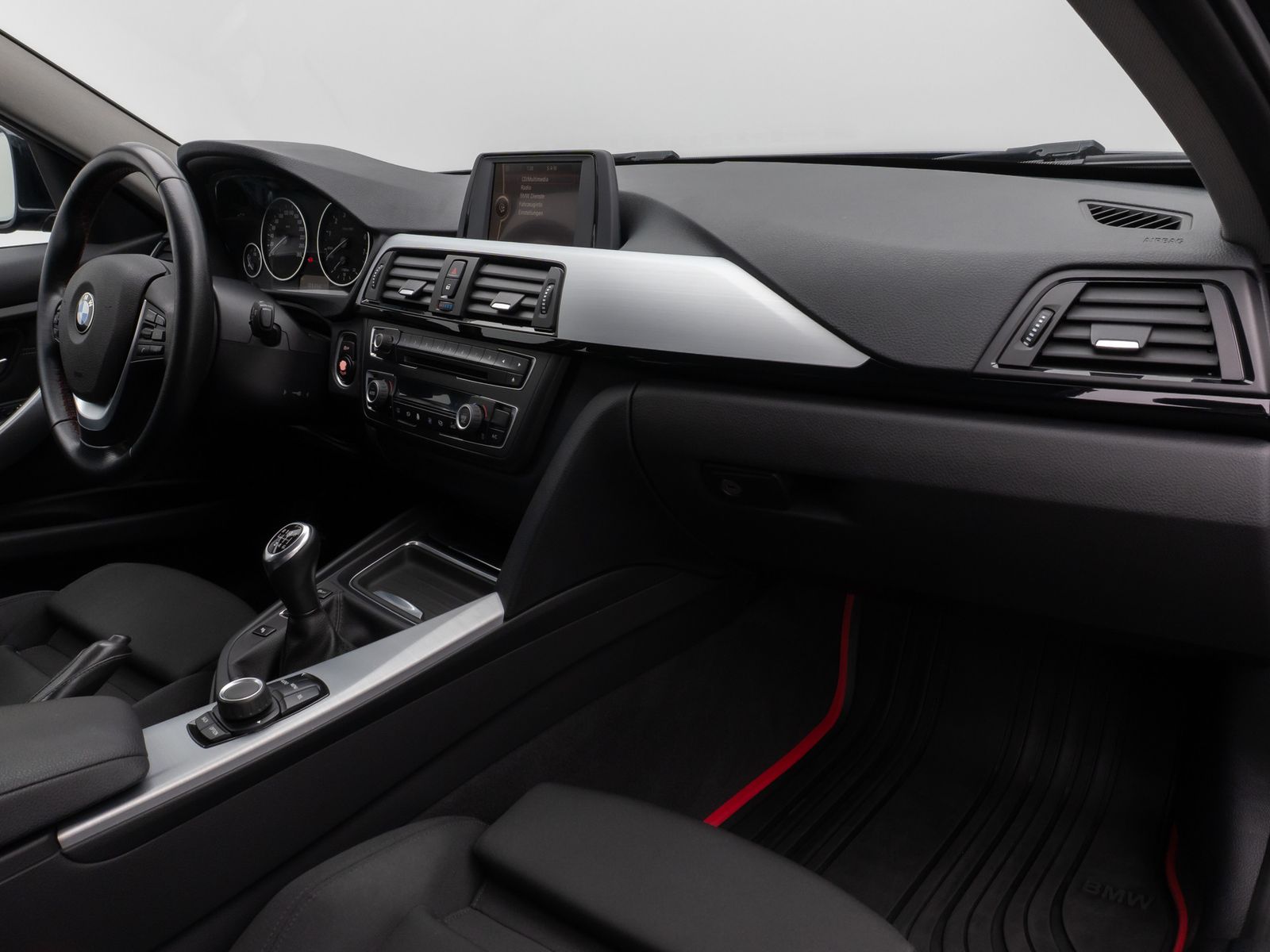 Fahrzeugabbildung BMW 320i Sport Line PDC Xenon AHK Geschwindigkeitsre