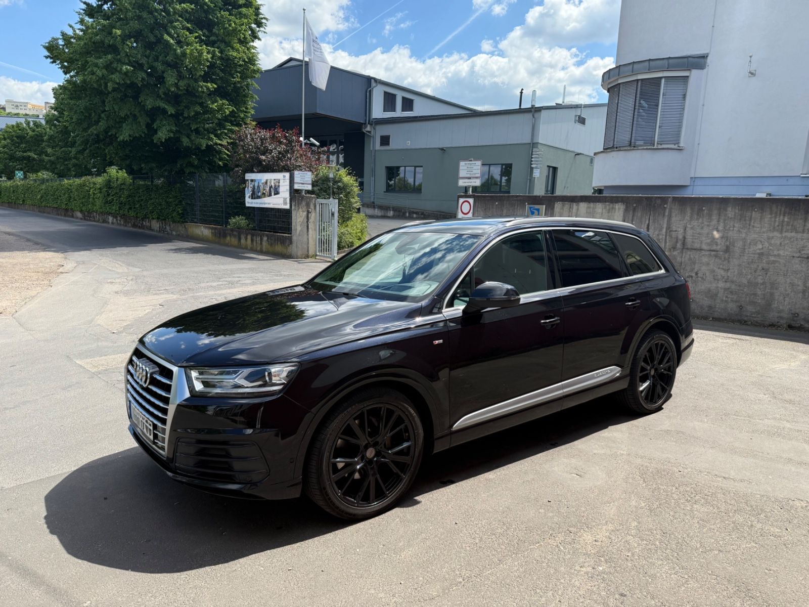 AUDI Q7 3.0 TDI S-Line Voll und Top!