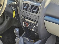 Fahrzeugabbildung Clio II Emotion tüv bis 05.2026