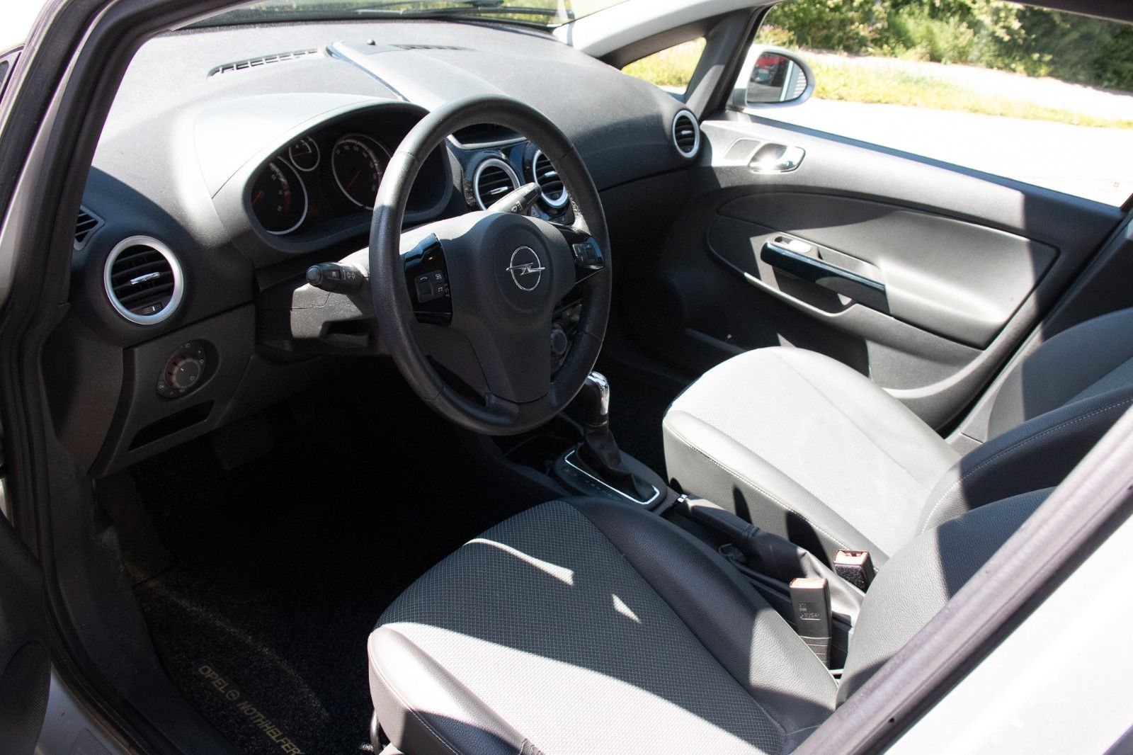 Fahrzeugabbildung Opel Corsa D Innovation "110 Jahre"Auto.*Klima*Sitzh.