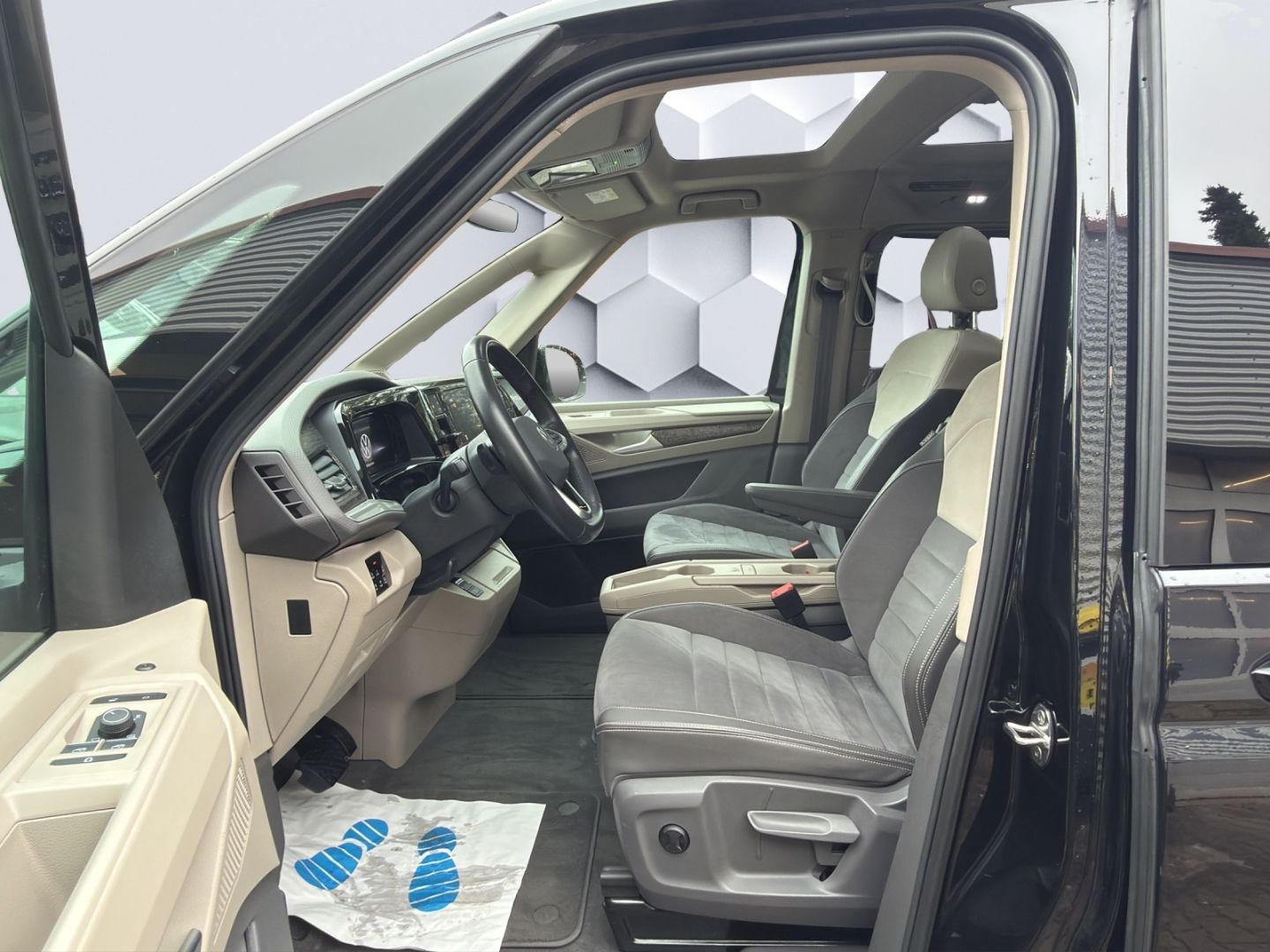 T7 Multivan 1.4 TSI eHybrid MatrixLED PanoDach H