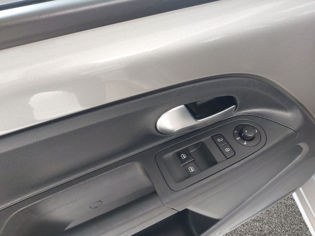 Fahrzeugabbildung Volkswagen up!